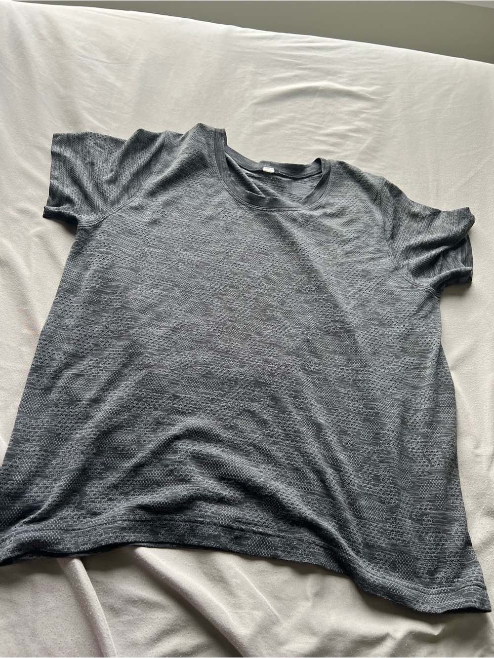 Lululemon Women’s Short Sleeve Shirt